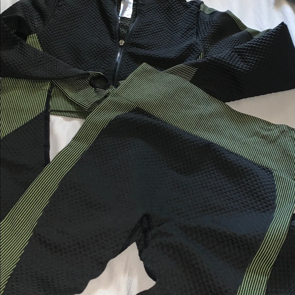 WORKOUT SET ‼️ - Picture 4 of 4
